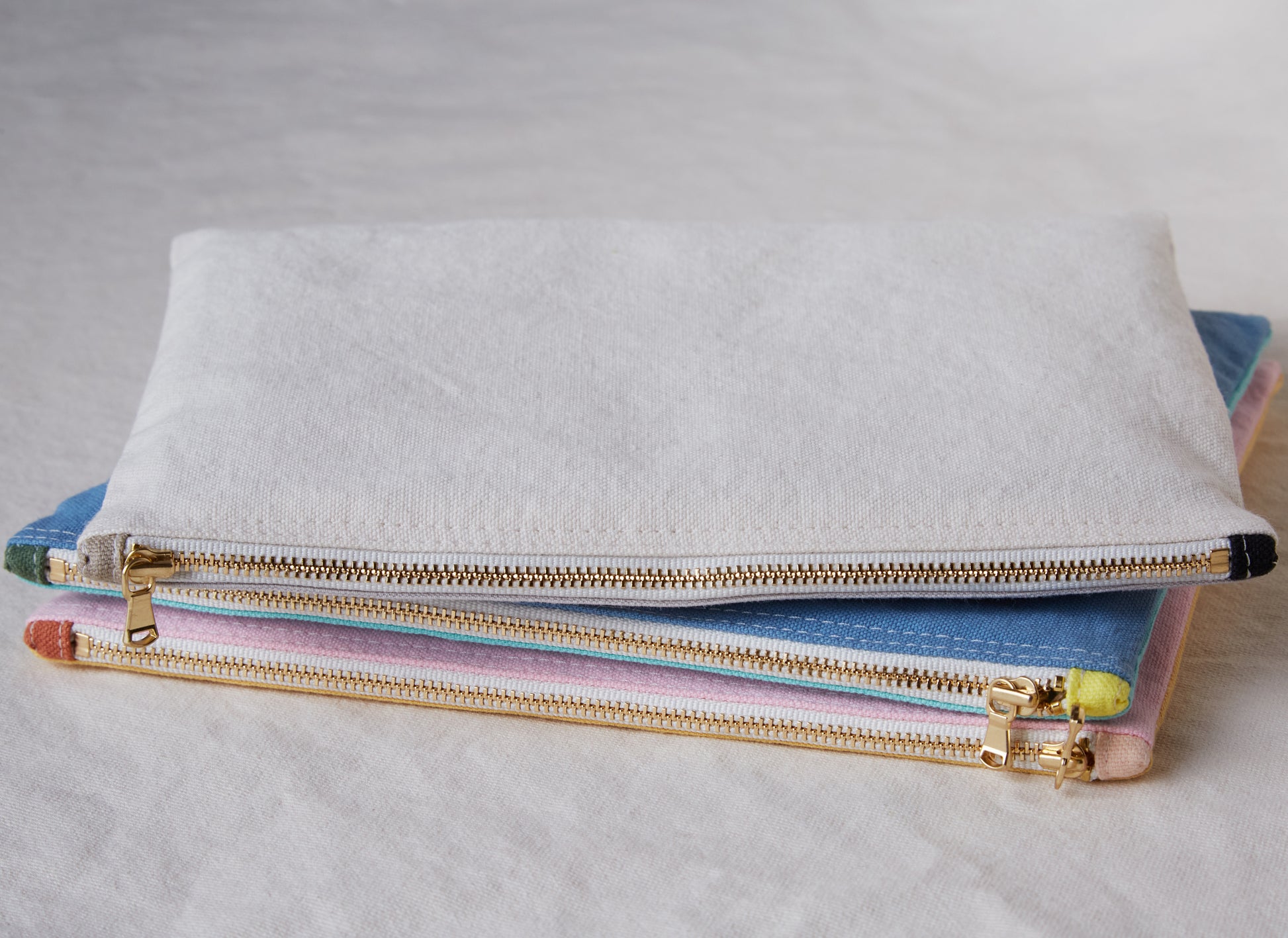 Re:Canvas Pouch Sand stacked